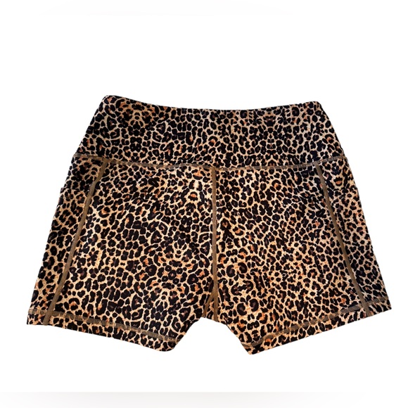 Women High-rise yoga shorts leopard print size L - Picture 2 of 5